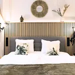Baliapartment Hof, Kueche, Parkplatz, 24h Digital Checkin, Wlan250mbit