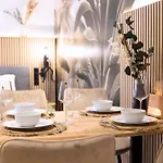 Baliapartment Hof, Kueche, Parkplatz, 24h Digital Checkin, Wlan250mbit Appartement
