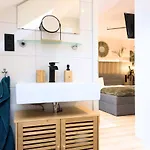 Appartement Baliapartment Hof, Kueche, Parkplatz, 24h Digital Checkin, Wlan250mbit