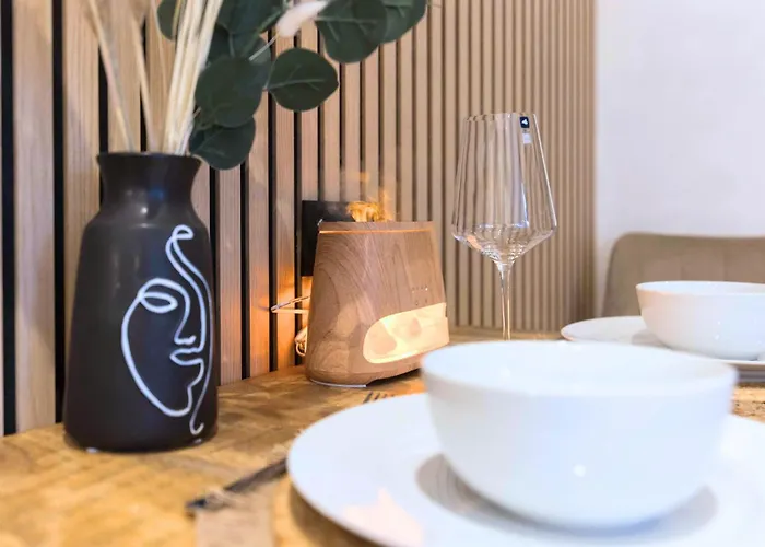Baliapartment Hof, Kueche, Parkplatz, 24h Digital Checkin, Wlan250mbit *