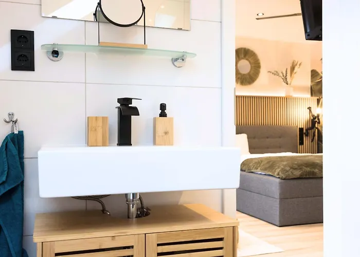 דירה Baliapartment Hof, Kueche, Parkplatz, 24h Digital Checkin, Wlan250mbit