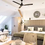 Baliapartment Hof, Kueche, Parkplatz, 24h Digital Checkin, Wlan250mbit * Hof (Bavaria)