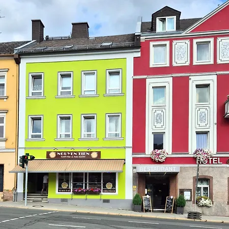 Baliapartment Hof, Kueche, Parkplatz, 24h Digital Checkin, Wlan250mbit Daire