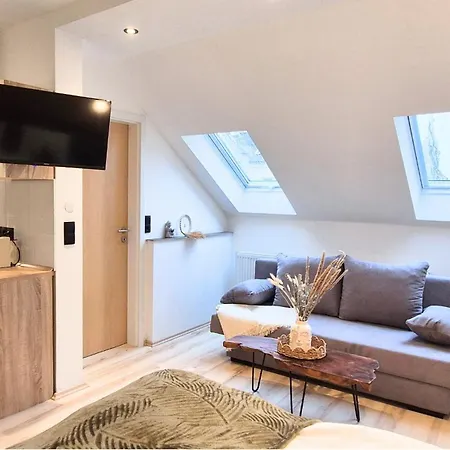 Apartamento Baliapartment Hof, Kueche, Parkplatz, Smart-Checkin, Wlan600Mbit