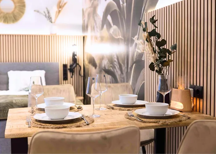 Baliapartment Hof, Kueche, Parkplatz, 24h Digital Checkin, Wlan250mbit Apartmán
